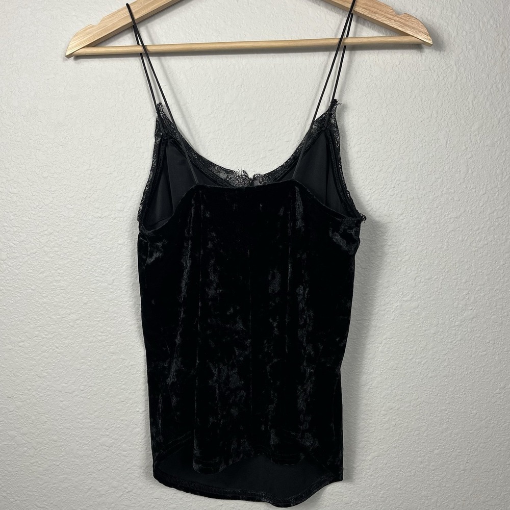 Kimchi Blue Urban Crushed Black Velvet Eyelash Lace Tank Top Size‎ XS Fairygoth - Picture 2 of 9